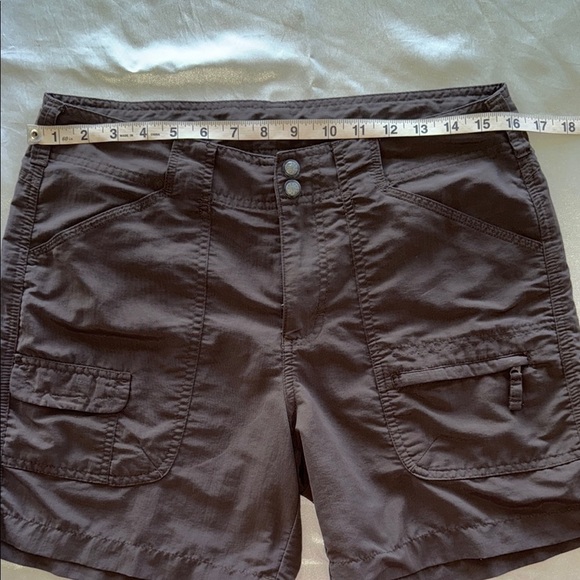 World Wide Sportsman Brown Cargo Shorts Versatile Functional 6”Inseam Nylon Sz 4 - Picture 8 of 11